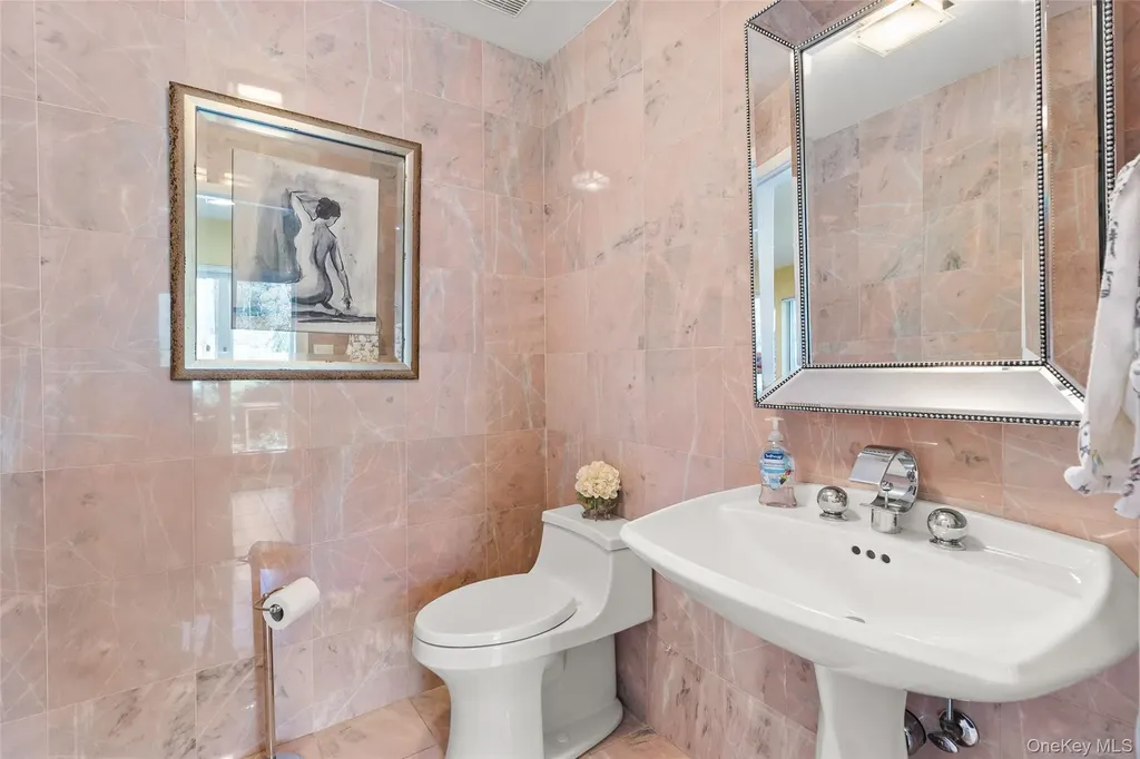379 Smith Road Ronkonkoma NY 11779