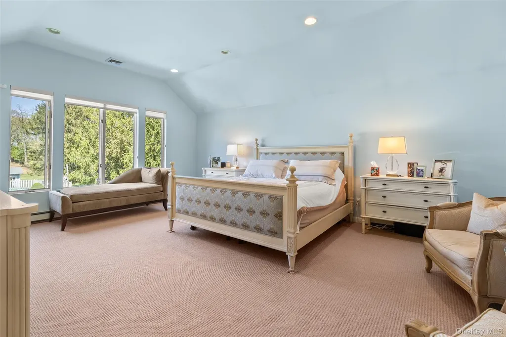 379 Smith Road Ronkonkoma NY 11779