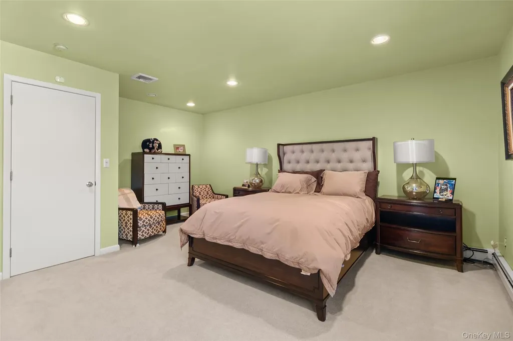 379 Smith Road Ronkonkoma NY 11779