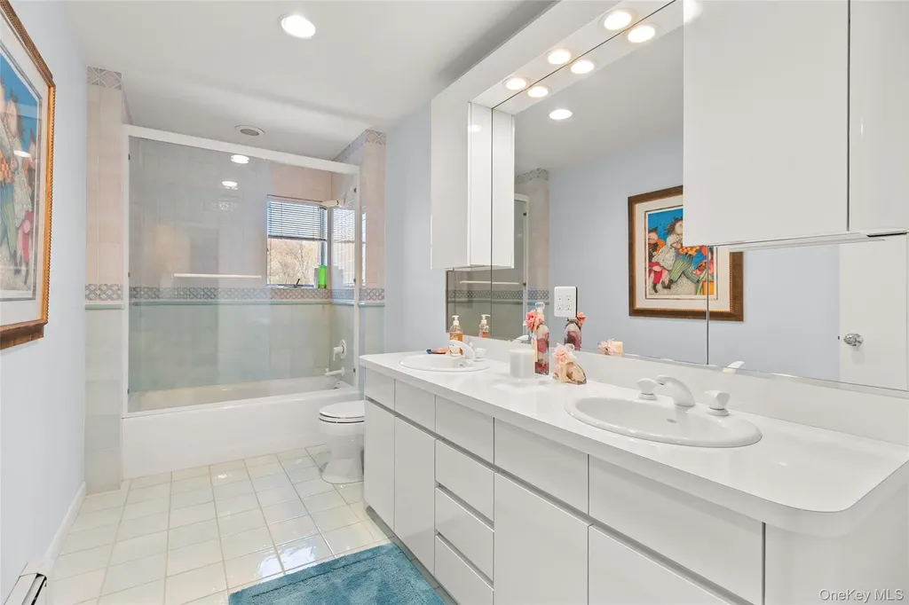 379 Smith Road Ronkonkoma NY 11779