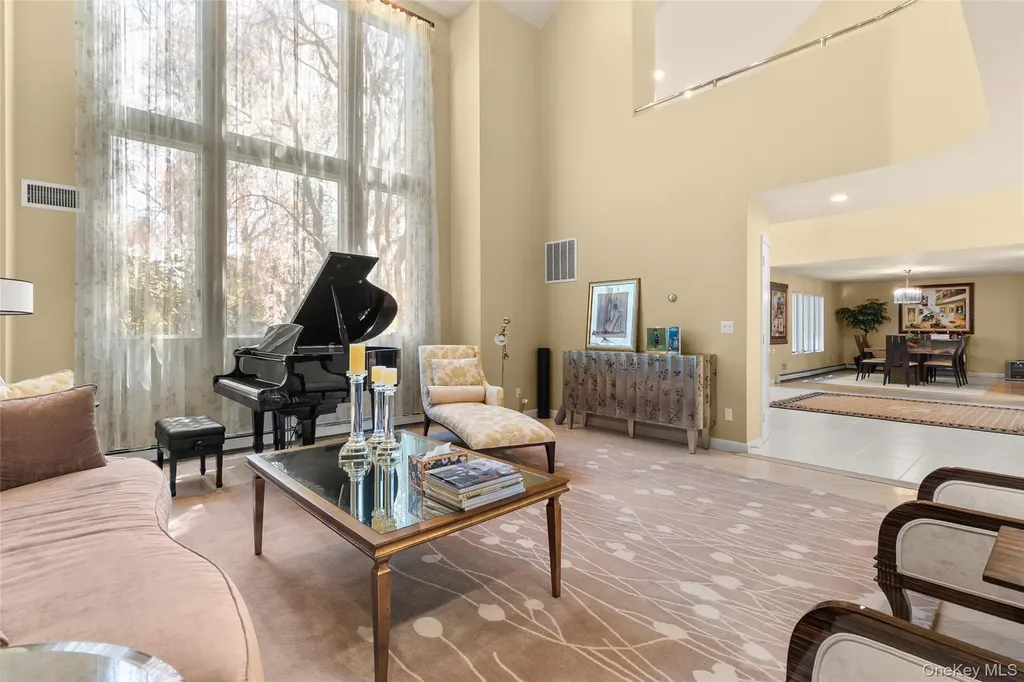 379 Smith Road Ronkonkoma NY 11779