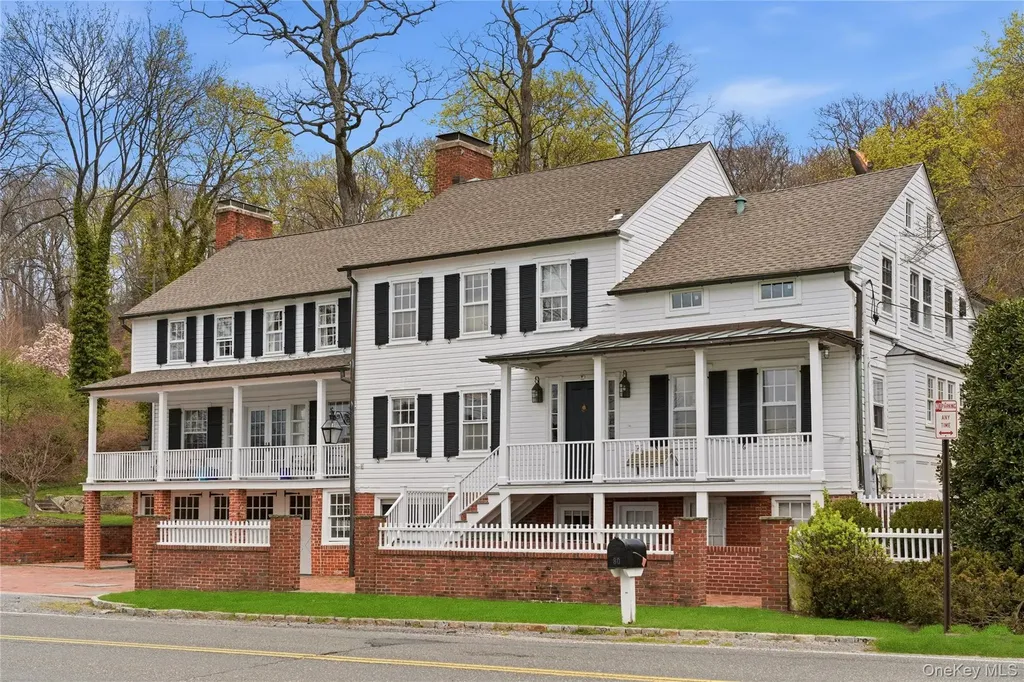 80 Shore Road Cold Spring Harbor NY 11724