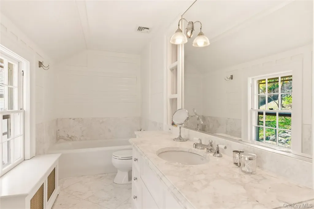 80 Shore Road Cold Spring Harbor NY 11724