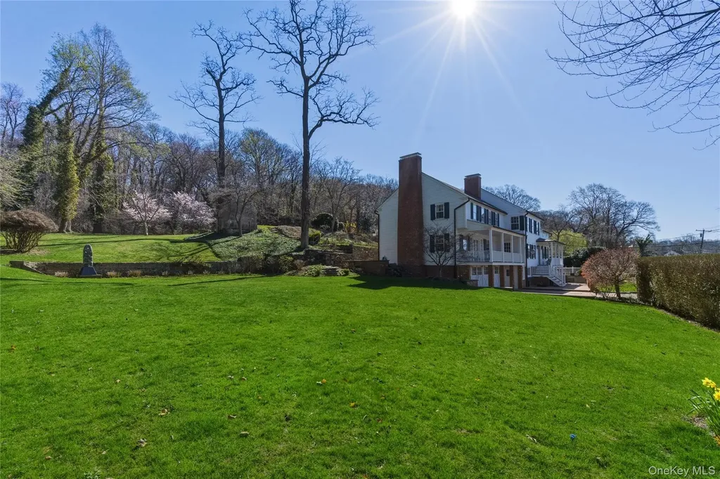 80 Shore Road Cold Spring Harbor NY 11724