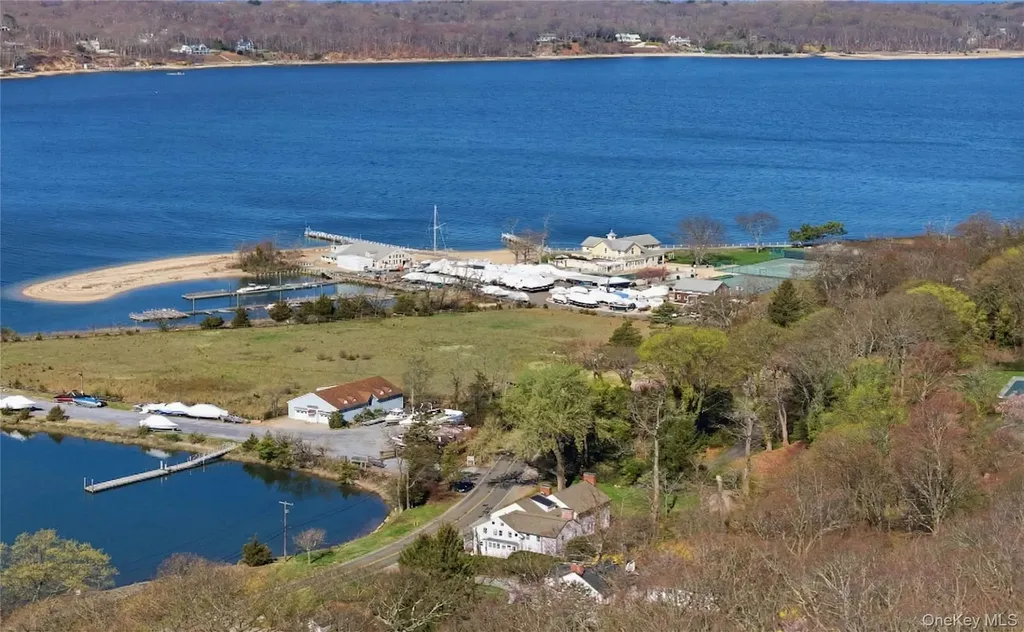 80 Shore Road Cold Spring Harbor NY 11724