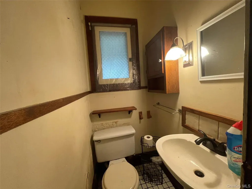 6341 Route 209 Wawarsing NY 12446