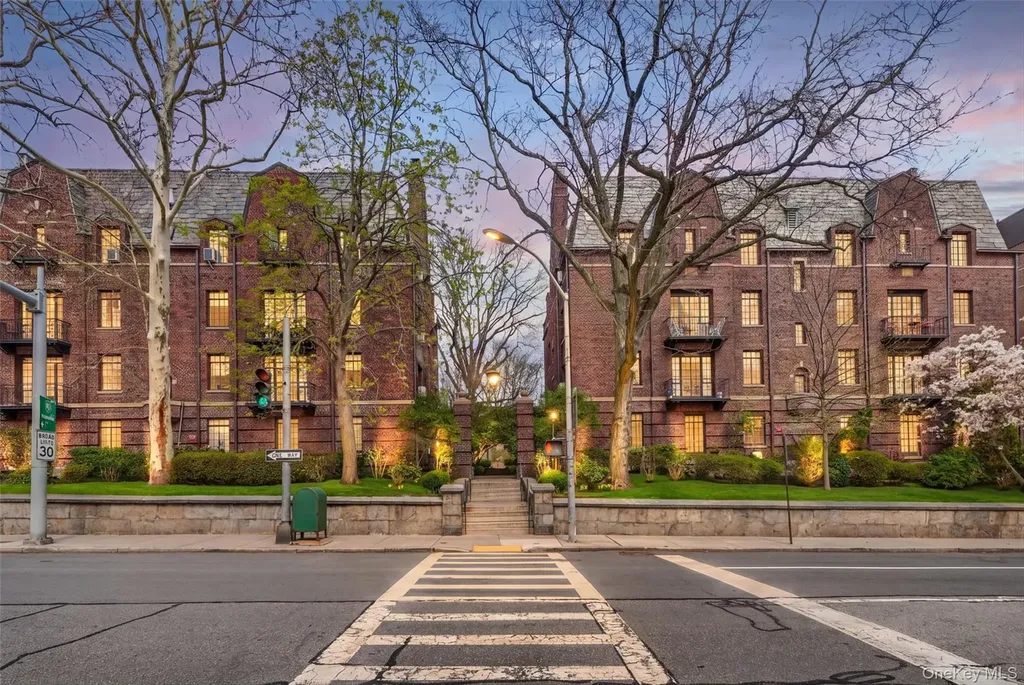 20 N Broadway White Plains NY 10601
