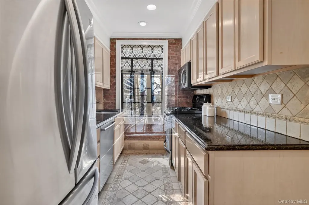 20 N Broadway White Plains NY 10601