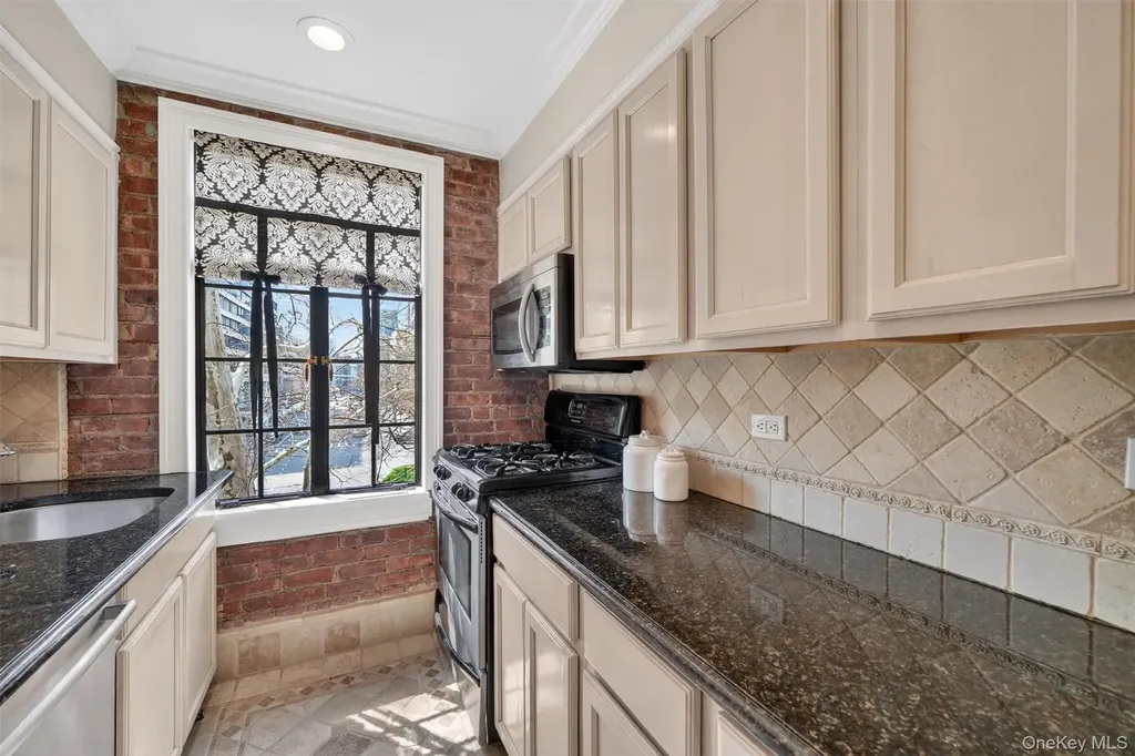 20 N Broadway White Plains NY 10601
