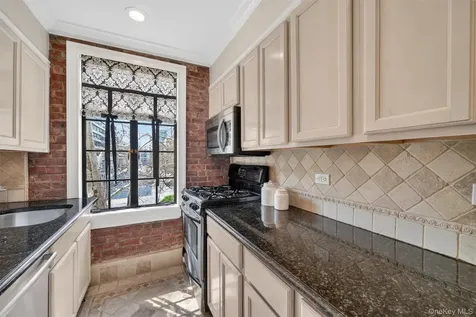 20 N Broadway White Plains NY 10601