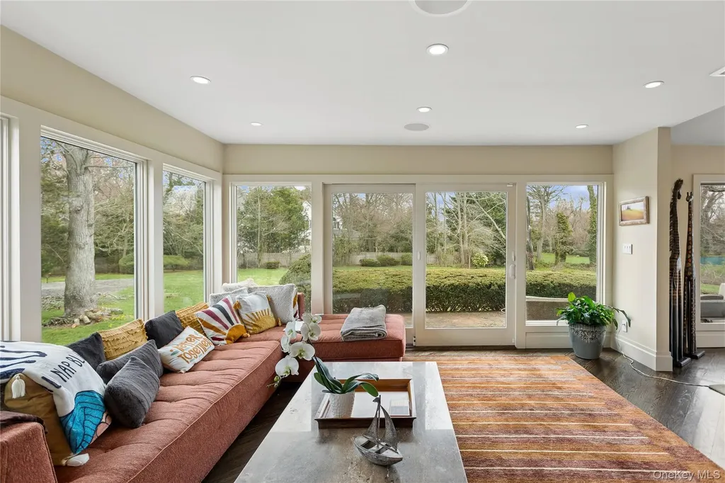 230 Richards Lane Hewlett Harbor NY 11557