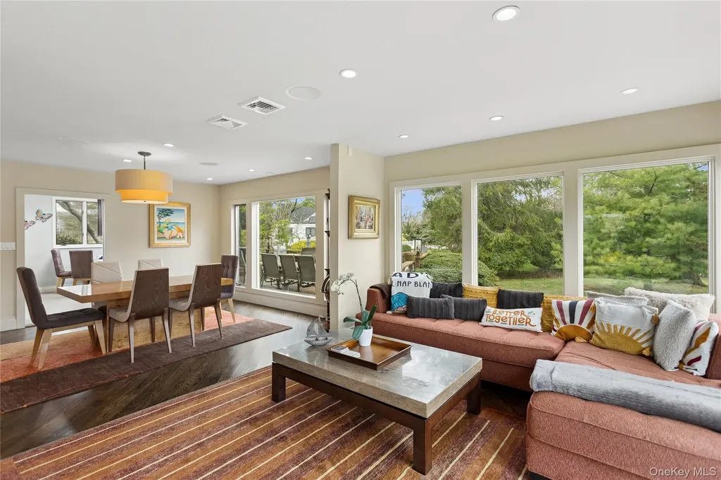 230 Richards Lane Hewlett Harbor NY 11557