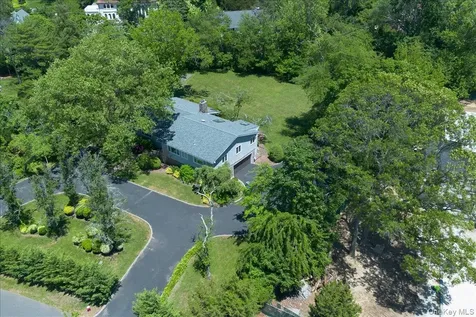 230 Richards Lane Hewlett Harbor NY 11557