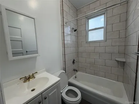 31 Garfield Street Yonkers NY 10701