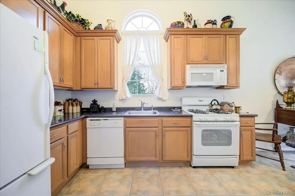 2 Douglas Street Rock Hill NY 12775