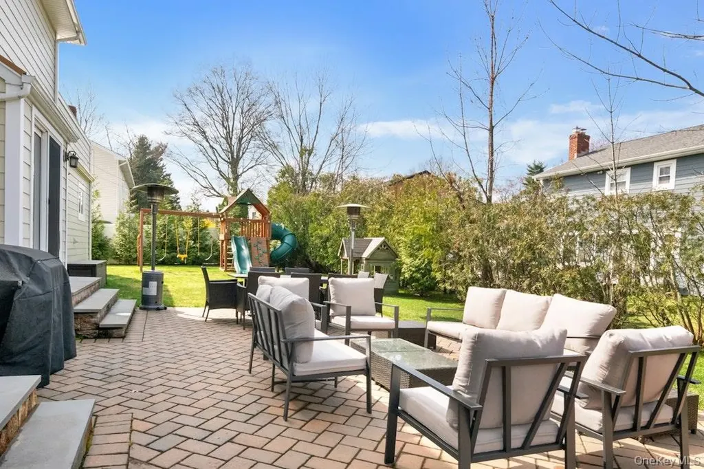 21 Elmridge Drive Scarsdale NY 10583