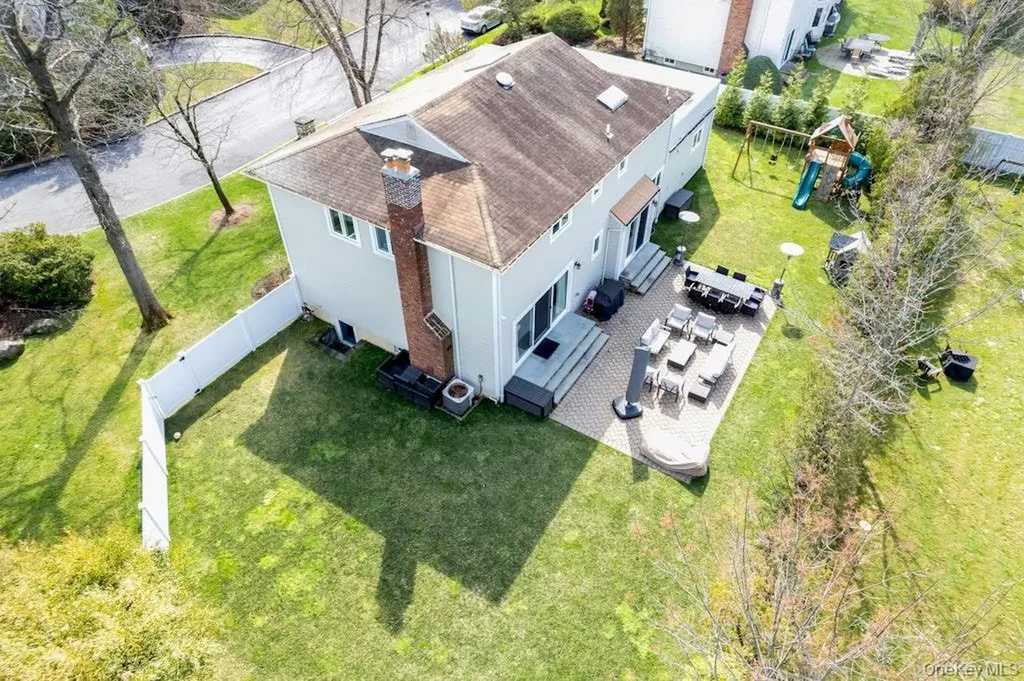 21 Elmridge Drive Scarsdale NY 10583