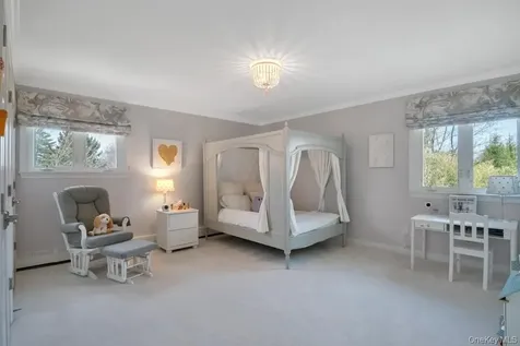 21 Elmridge Drive Scarsdale NY 10583