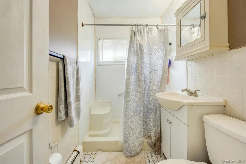 50 Gleaner Lane Levittown NY 11756