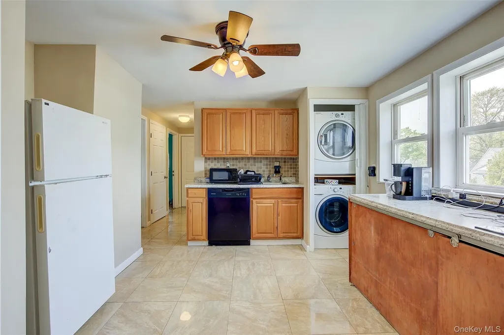 50 Gleaner Lane Levittown NY 11756