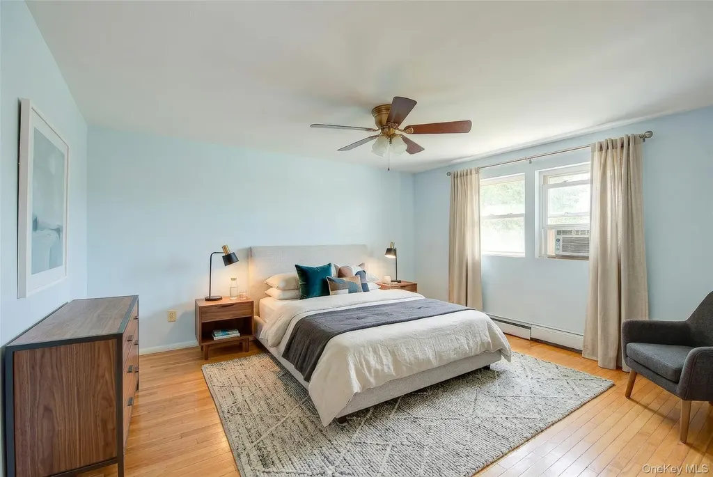 50 Gleaner Lane Levittown NY 11756