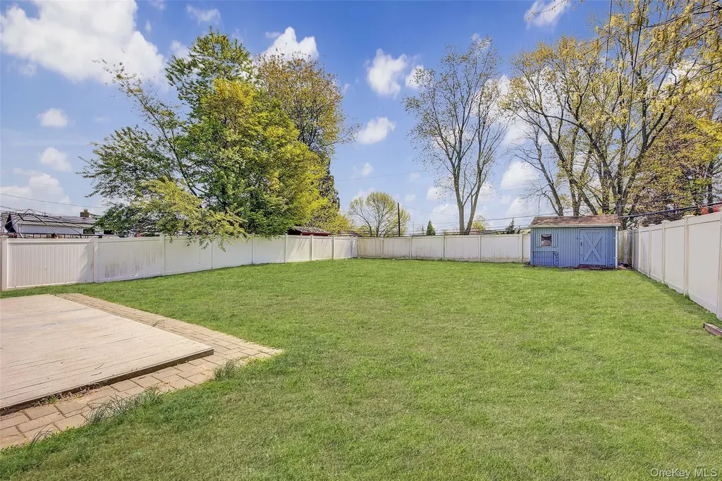 50 Gleaner Lane Levittown NY 11756
