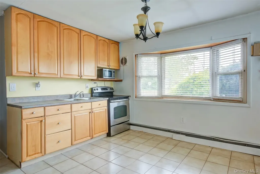 50 Gleaner Lane Levittown NY 11756