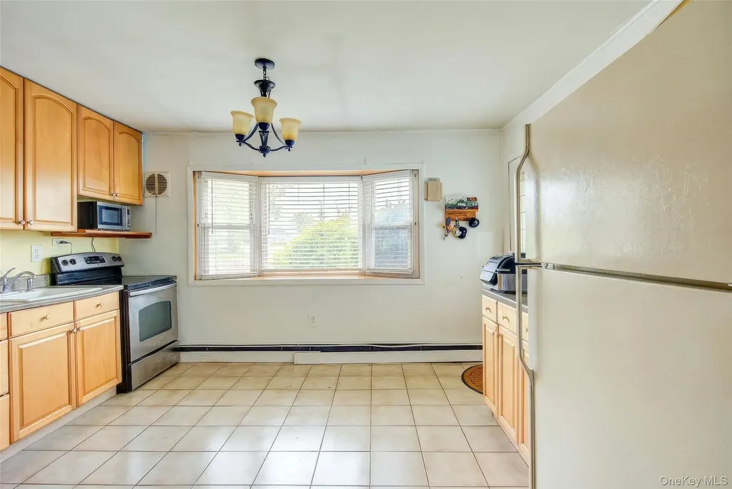 50 Gleaner Lane Levittown NY 11756