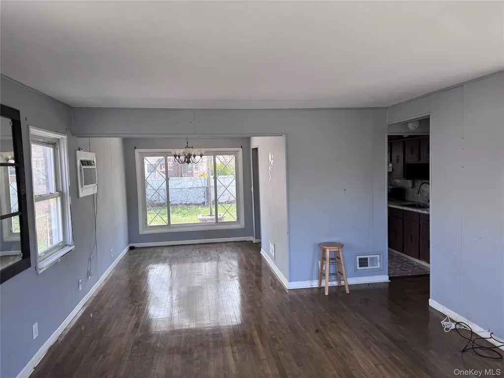 21 Boden Avenue Valley Stream NY 11580