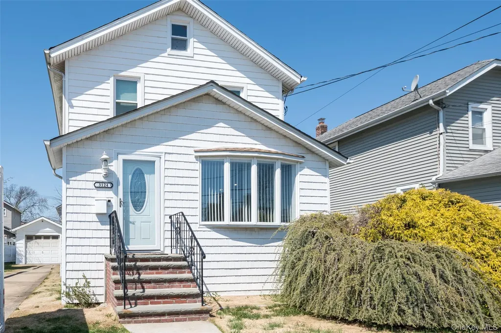 3124 Ralph Avenue Oceanside NY 11572