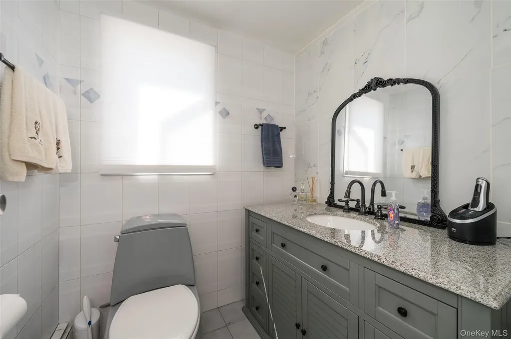 3124 Ralph Avenue Oceanside NY 11572