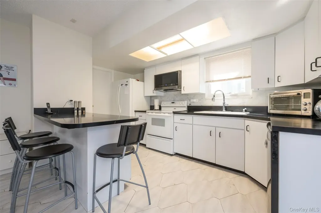 3124 Ralph Avenue Oceanside NY 11572