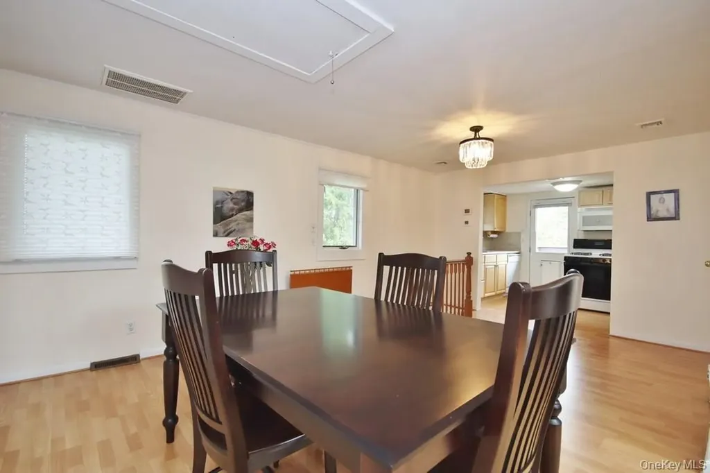 117 W Mombasha Road Monroe NY 10950