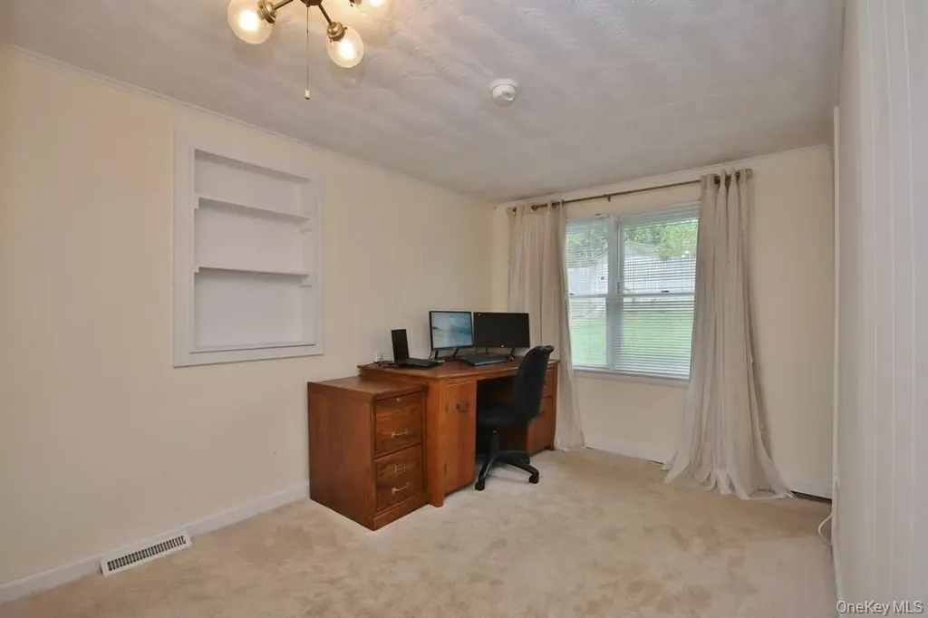 117 W Mombasha Road Monroe NY 10950