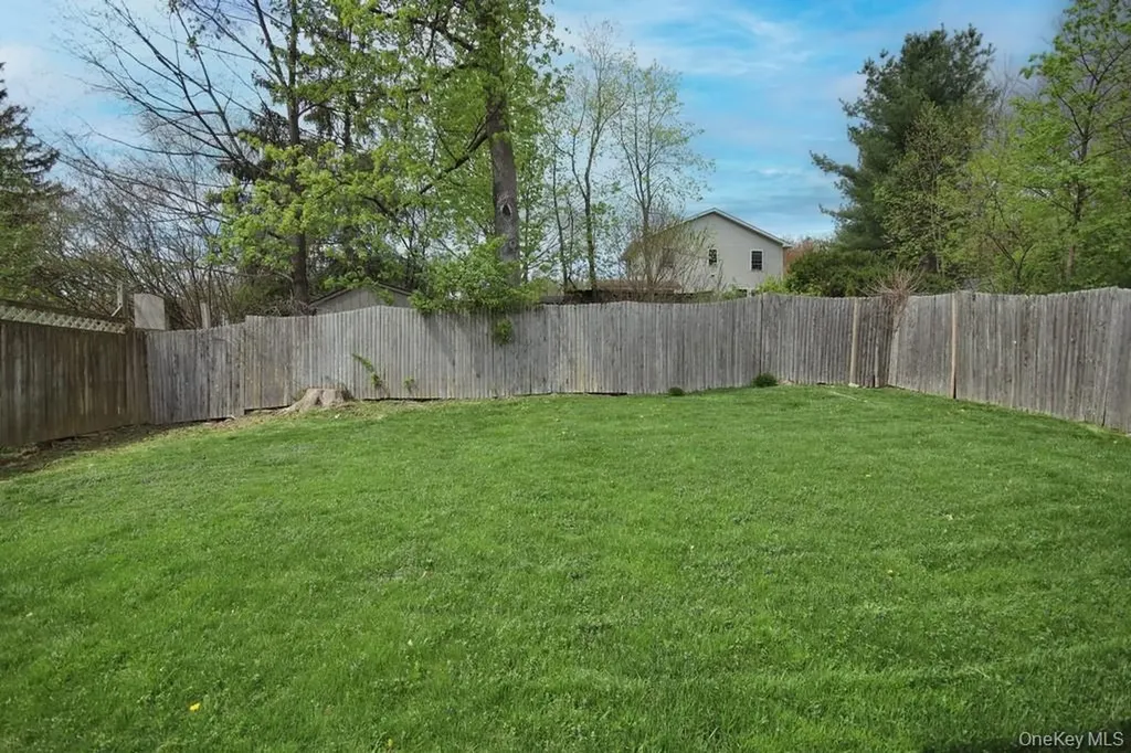 117 W Mombasha Road Monroe NY 10950