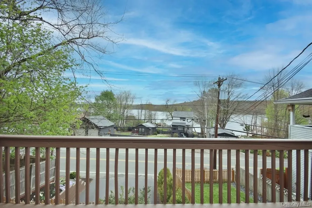 117 W Mombasha Road Monroe NY 10950