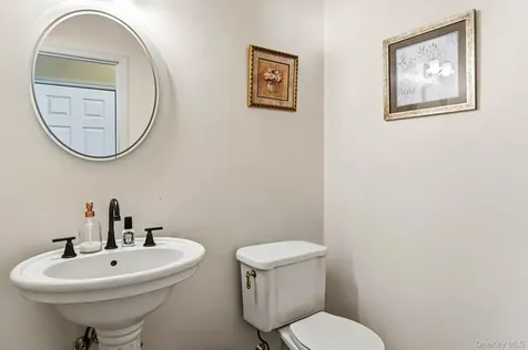 20 Ricky Road Manorville NY 11949