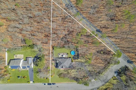 20 Ricky Road Manorville NY 11949
