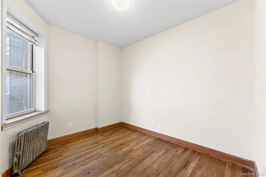 141-21 78th Road Flushing NY 11367