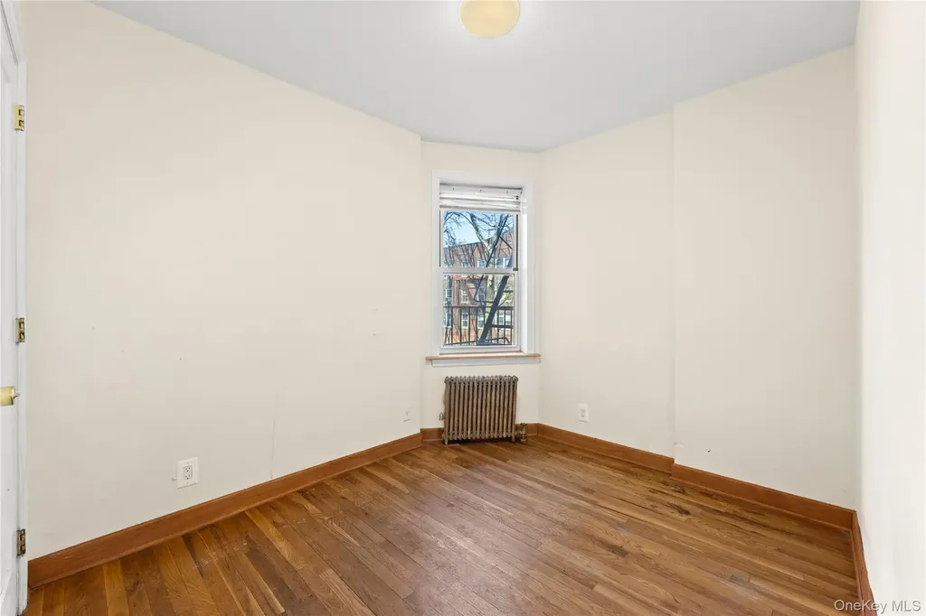 141-21 78th Road Flushing NY 11367