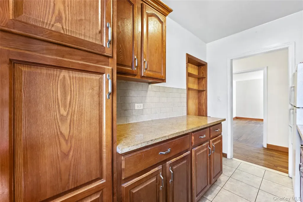 141-21 78th Road Flushing NY 11367