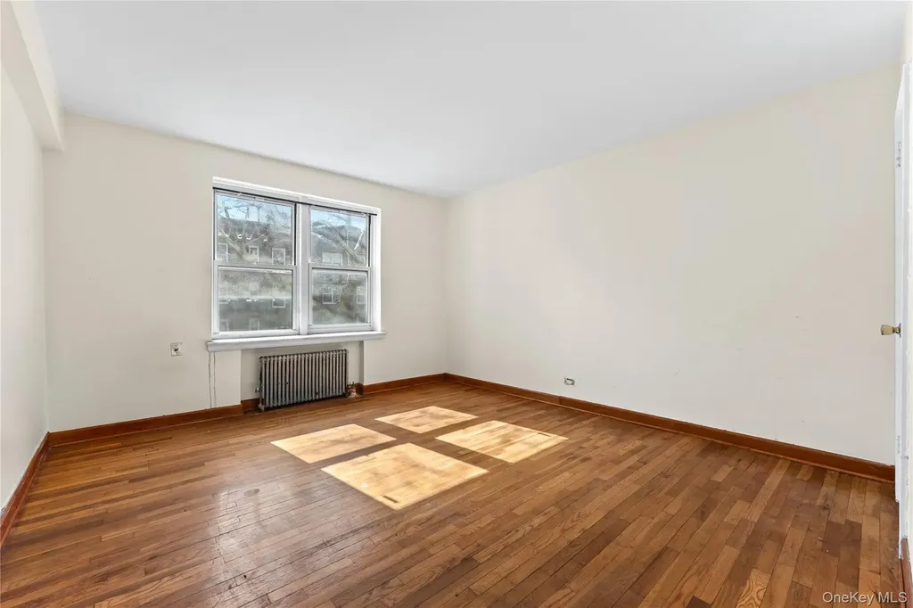 141-21 78th Road Flushing NY 11367