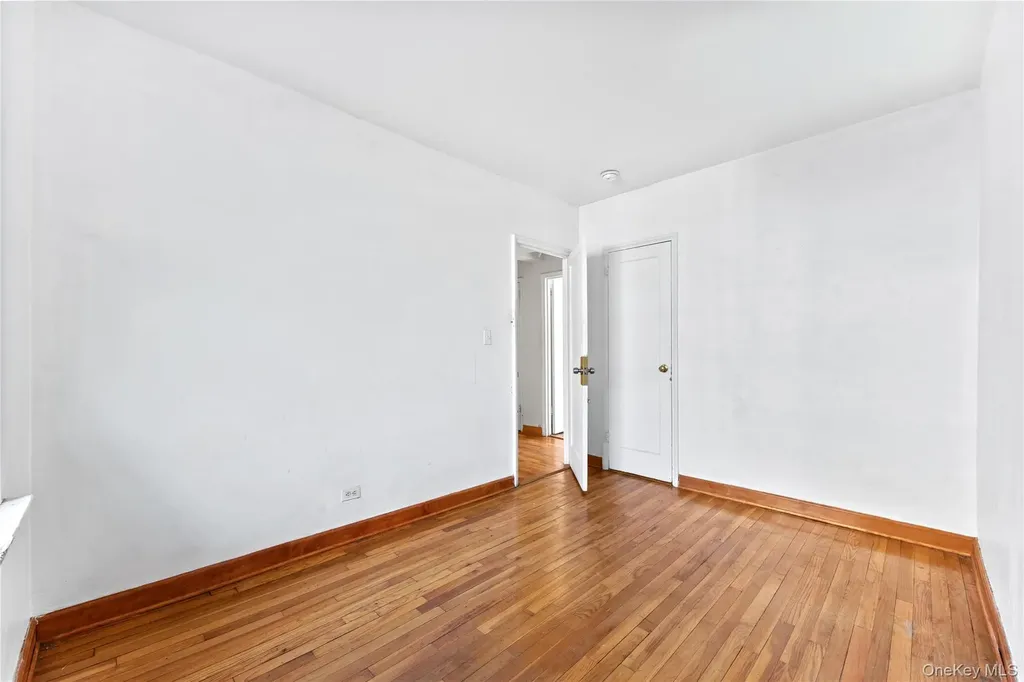 141-21 78th Road Flushing NY 11367