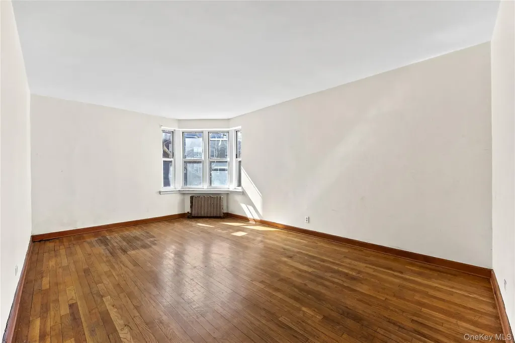 141-21 78th Road Flushing NY 11367