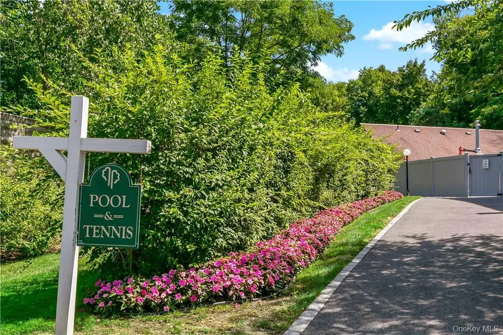 343 N Greeley Avenue Chappaqua NY 10514