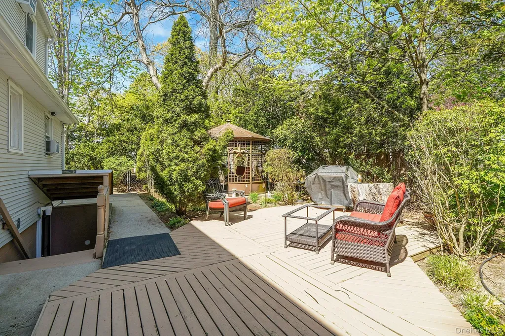 19 Laurel Street Centereach NY 11720