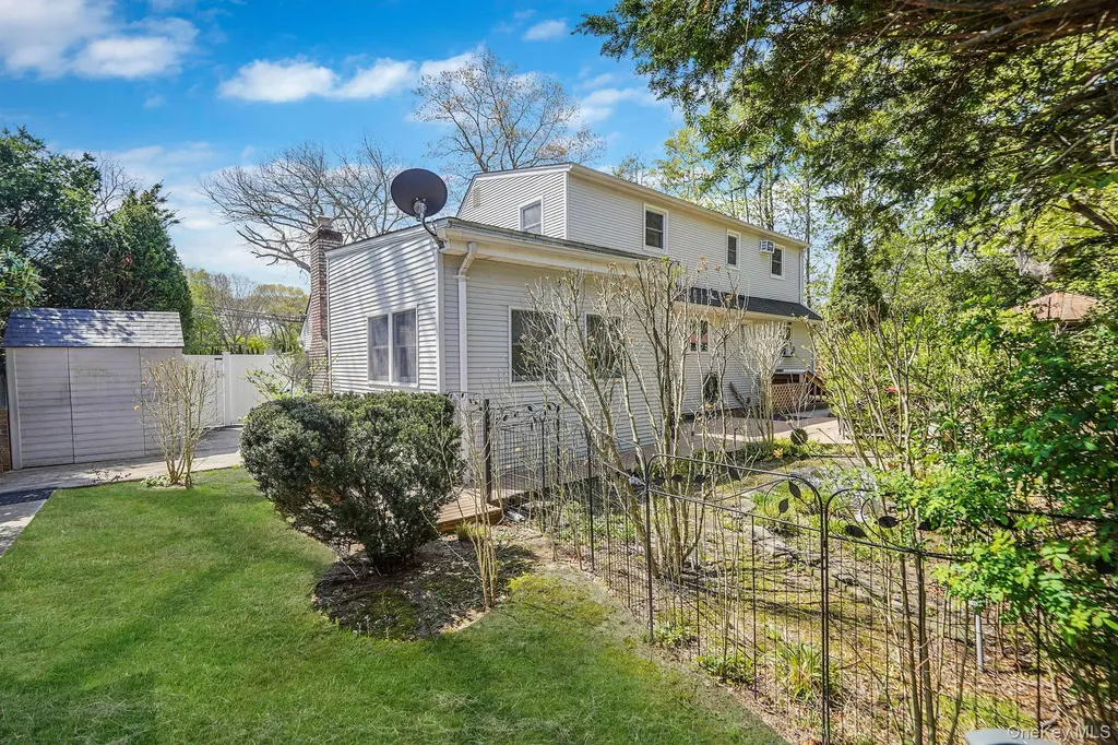 19 Laurel Street Centereach NY 11720