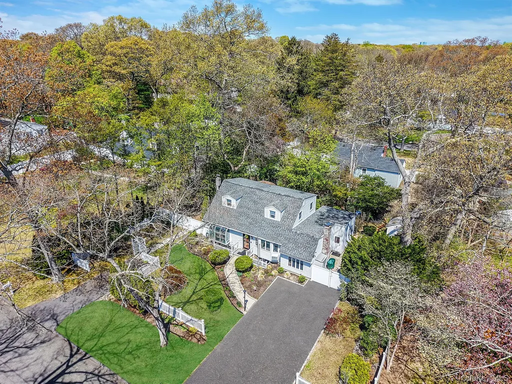 19 Laurel Street Centereach NY 11720
