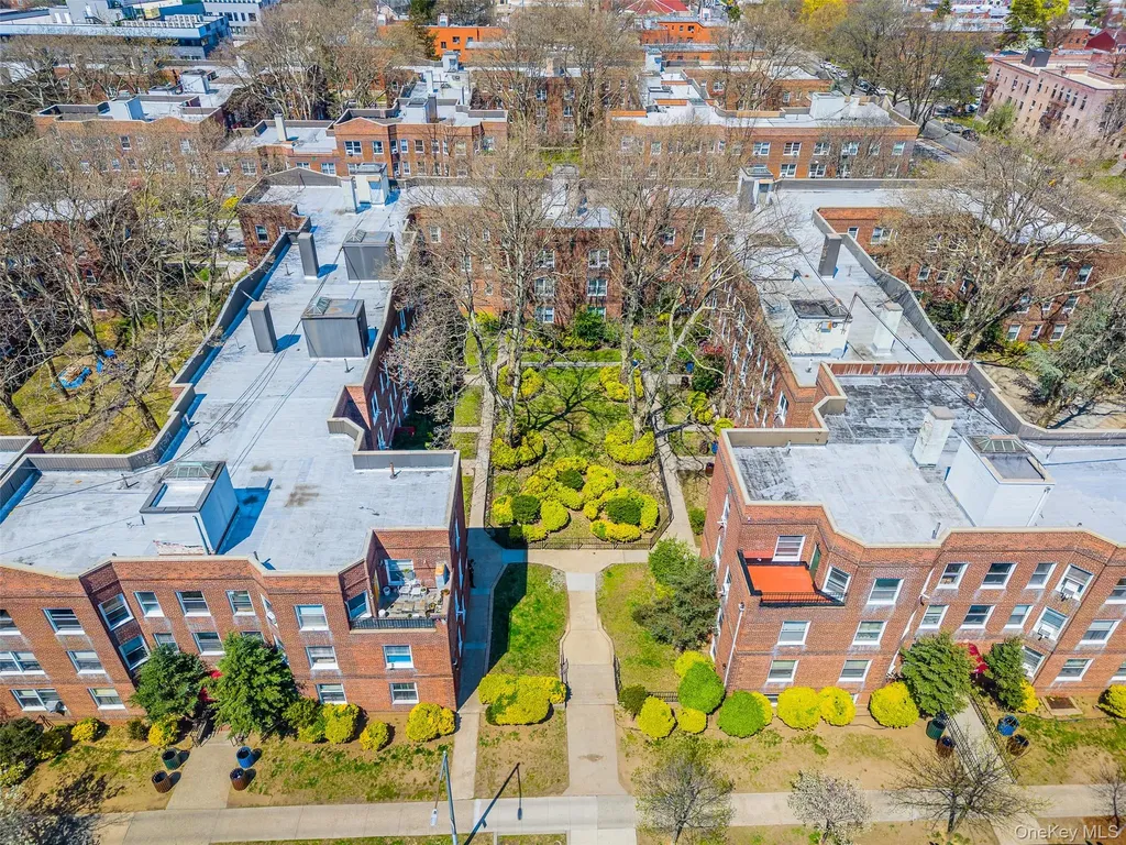 14137 79th Avenue Flushing NY 11367