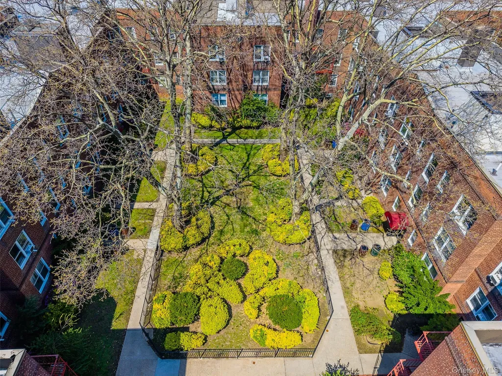 14137 79th Avenue Flushing NY 11367
